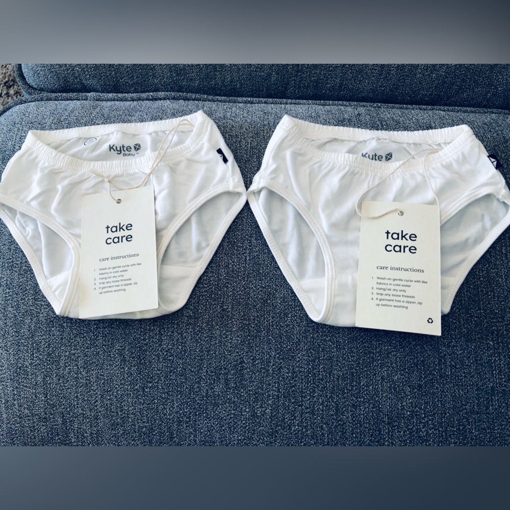 NWOT Two Kyte BABY White  Undies. Size 2T